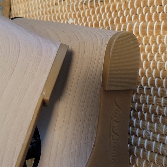 Wedge sandals - Picture 11 of 11